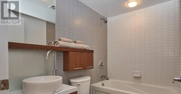 1906-25 Carlton Street, Toronto, ON, M5B 1L4 - 7