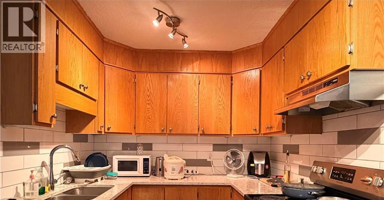 1402-225 Harvard Place, Waterloo, ON, N2J 4H4 - 4