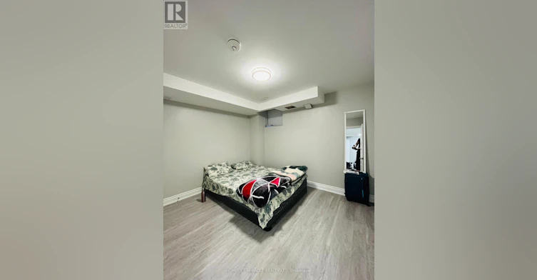 18 Bachelor Street, Brampton, ON, L7A 4T6 - 18