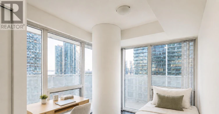 1210-100 Harbour Street, Toronto, ON, M5J 0B5 - 12