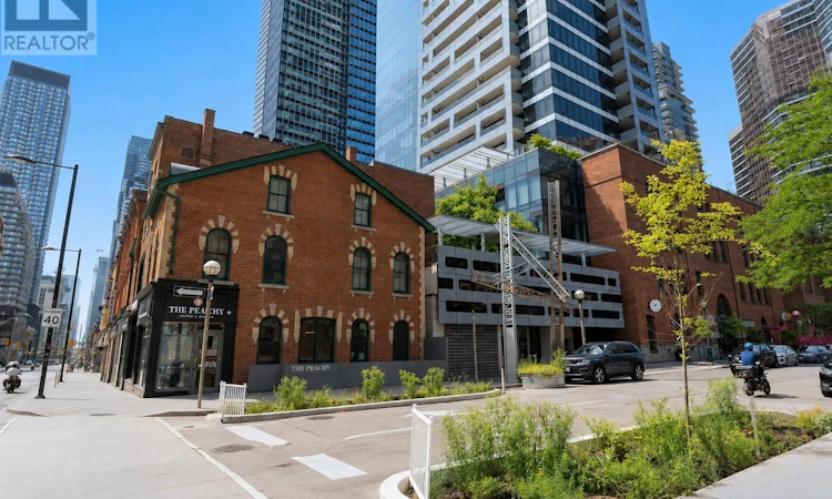 223-5 St. Joseph Street E