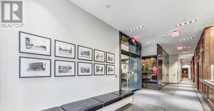 1901-426 University Avenue, Toronto, ON, M5G 1S9 - 7