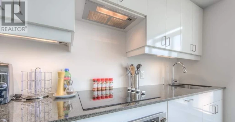 1901-426 University Avenue, Toronto, ON, M5G 1S9 - 15