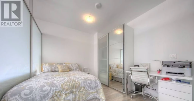 1901-426 University Avenue, Toronto, ON, M5G 1S9 - 22