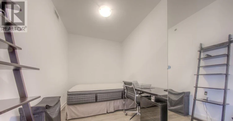 1901-426 University Avenue, Toronto, ON, M5G 1S9 - 23
