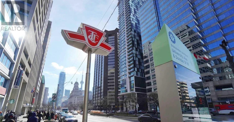 1901-426 University Avenue, Toronto, ON, M5G 1S9 - 32