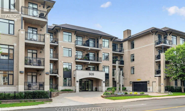 PH18-808 Bronson Avenue