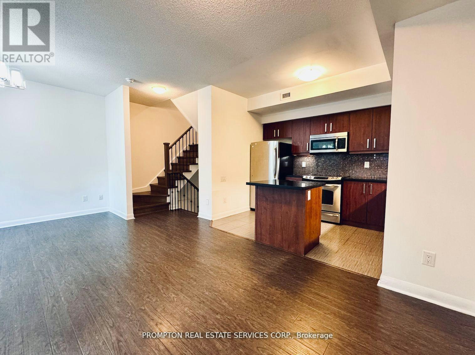 TH 10-19 Anndale Drive, Toronto, ON, M2N 0H2 - 2