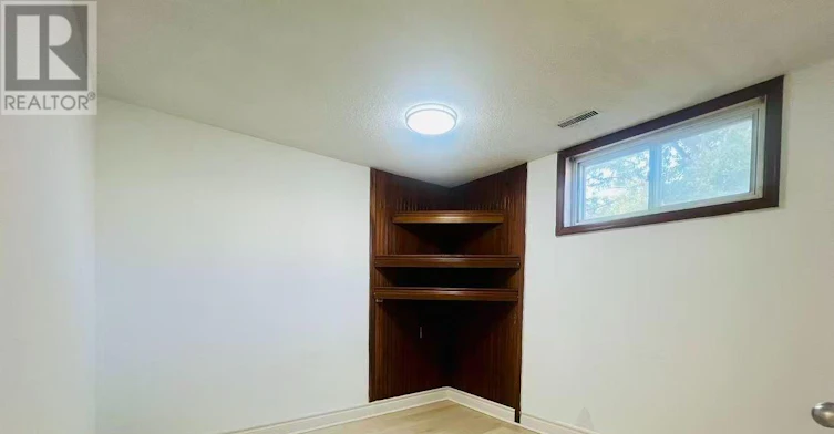 7 Snowhill Crescent, Toronto, ON, M1S 3T4 - 7