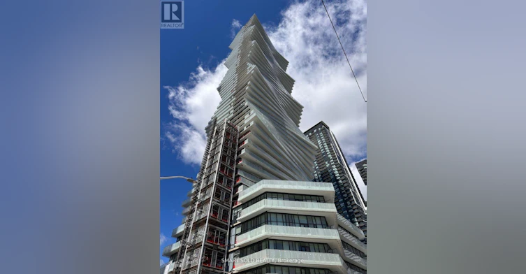 3405-3900 Confederation Parkway, Mississauga, ON, L5B 0M3