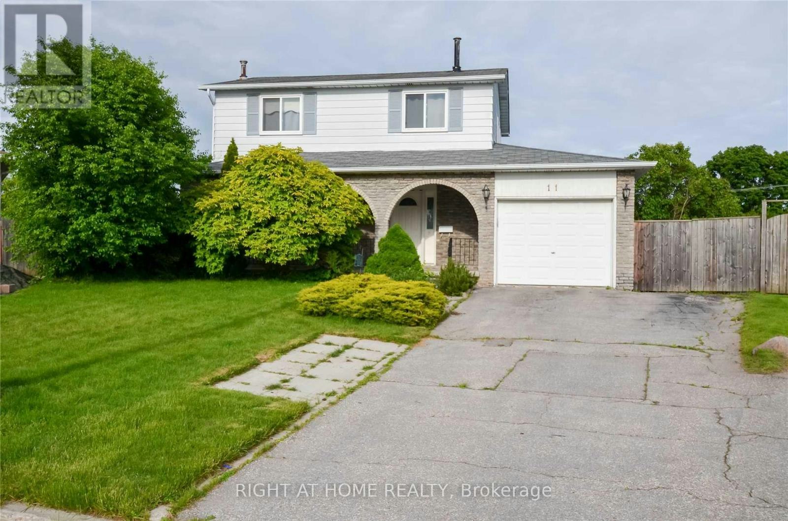 11 Kinnison Court, Ajax, ON, L1S 1K5