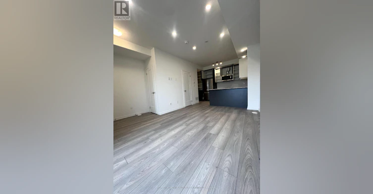 6-16 Lytham Green Circle, Newmarket, ON, L3Y 0H3 - 7