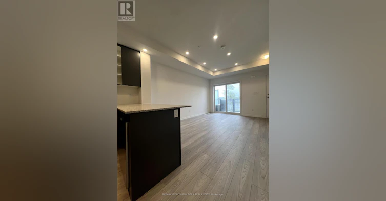 6-16 Lytham Green Circle, Newmarket, ON, L3Y 0H3 - 8