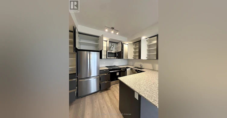 6-16 Lytham Green Circle, Newmarket, ON, L3Y 0H3 - 3