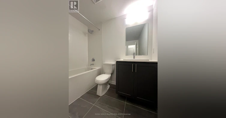 6-16 Lytham Green Circle, Newmarket, ON, L3Y 0H3 - 15