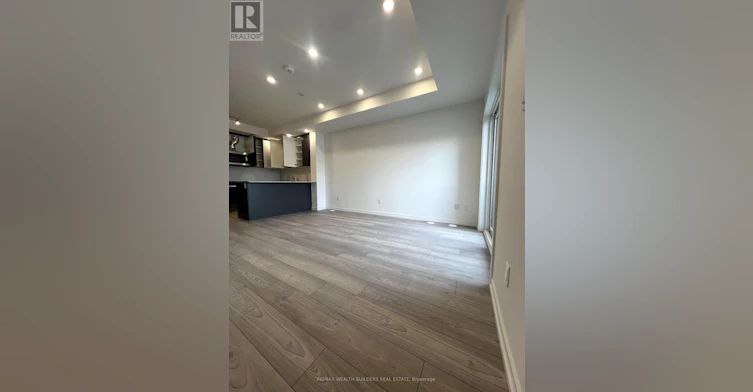 6-16 Lytham Green Circle, Newmarket, ON, L3Y 0H3 - 6