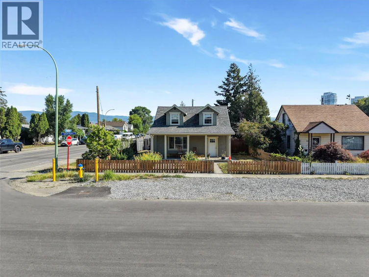 691-693 Okanagan Boulevard, Kelowna, BC, V1Y 7L2 - 49
