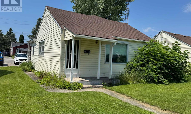 23 Churchill Crescent