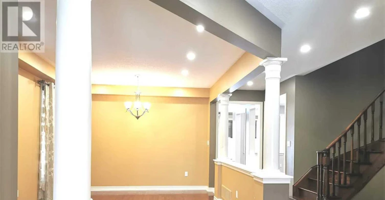 213 River Ridge Boulevard, Aurora, ON, L4G 7T7 - 3