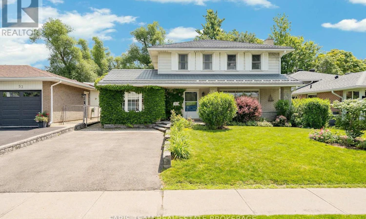 51 Davies Crescent