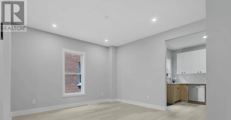 498 Charlotte Street, Peterborough, ON, K9J 2W3 - 35