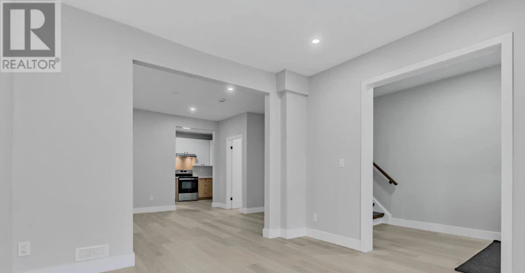 498 Charlotte Street, Peterborough, ON, K9J 2W3 - 34