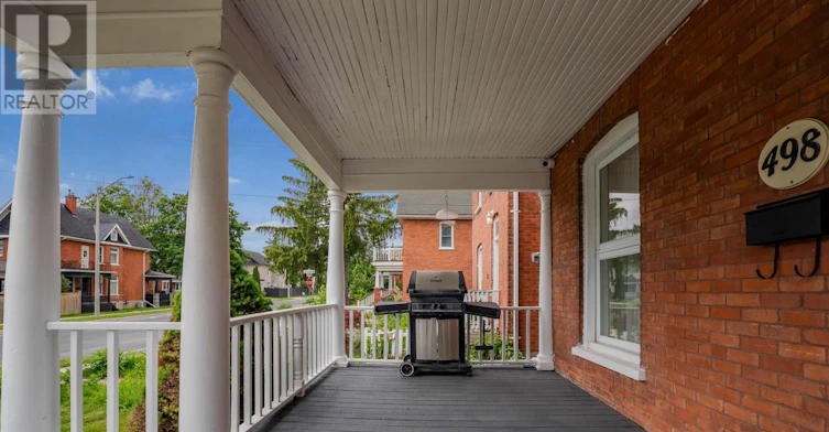 498 Charlotte Street, Peterborough, ON, K9J 2W3 - 4