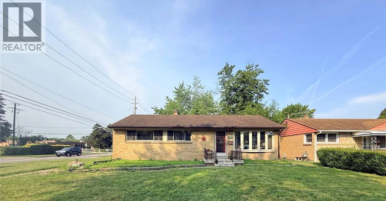 3199 Mark, Windsor, ON, N9E 2W9 - 2