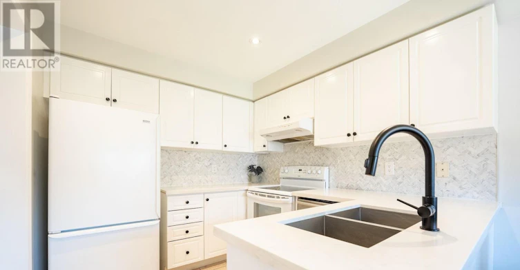 22 Laura Sabrina Drive, Vaughan, ON, L4H 1M6 - 12