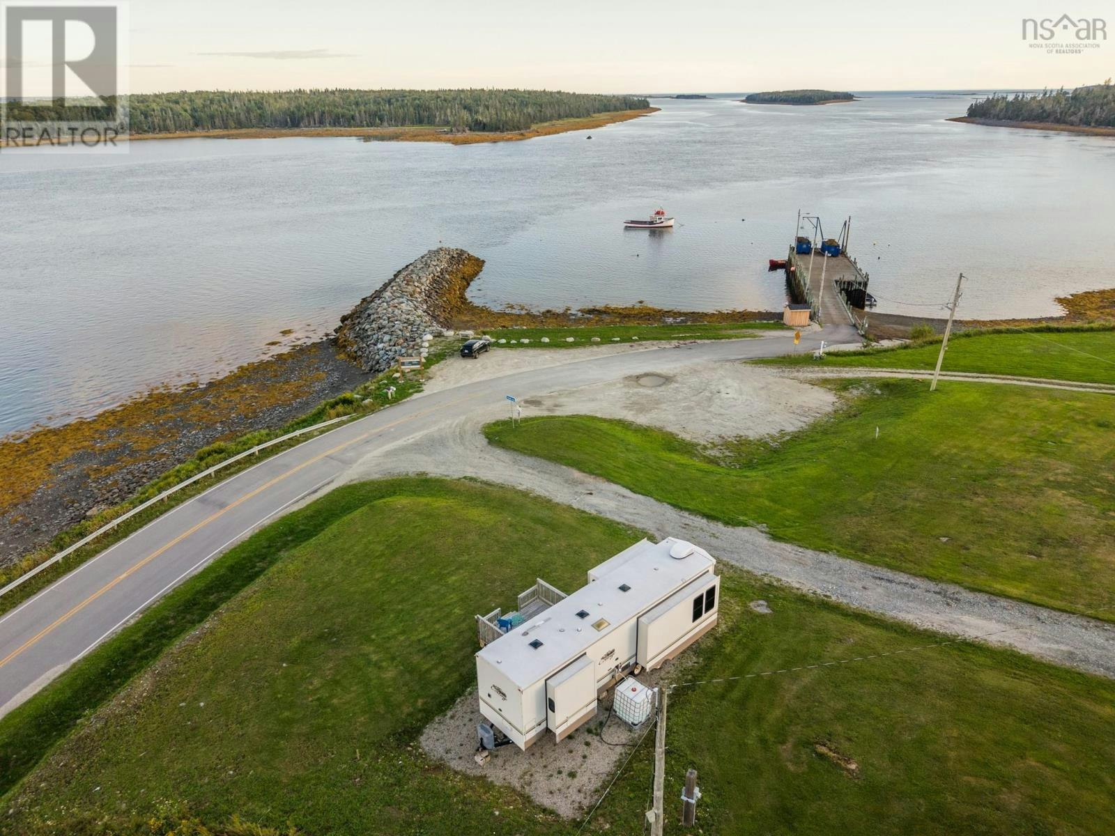 6 Chemin A Leo, Morris Island, NS, B0W 3M0