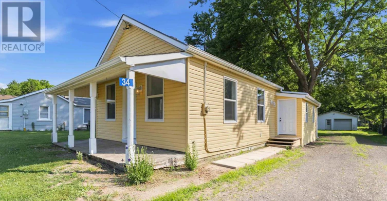 34 Broadway Street, Newbury, ON, N0L 1Z0 - 6