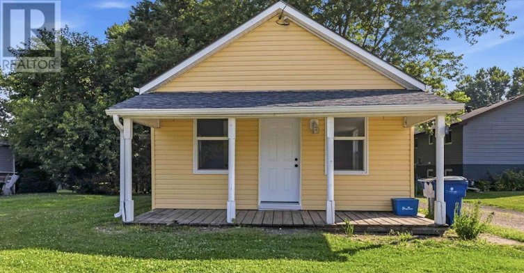 34 Broadway Street, Newbury, ON, N0L 1Z0 - 4