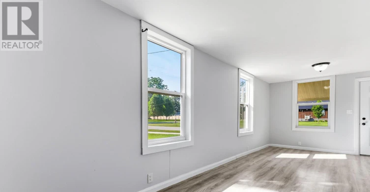 34 Broadway Street, Newbury, ON, N0L 1Z0 - 13