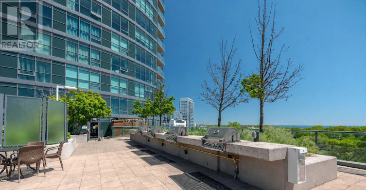 2411-215 Fort York Boulevard, Toronto, ON, M5V 4A2 - 2