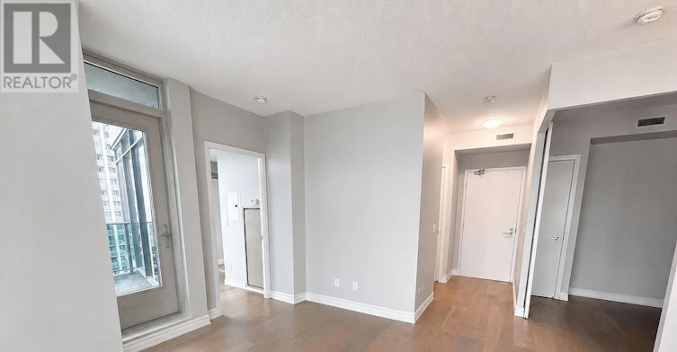 2411-215 Fort York Boulevard, Toronto, ON, M5V 4A2 - 8