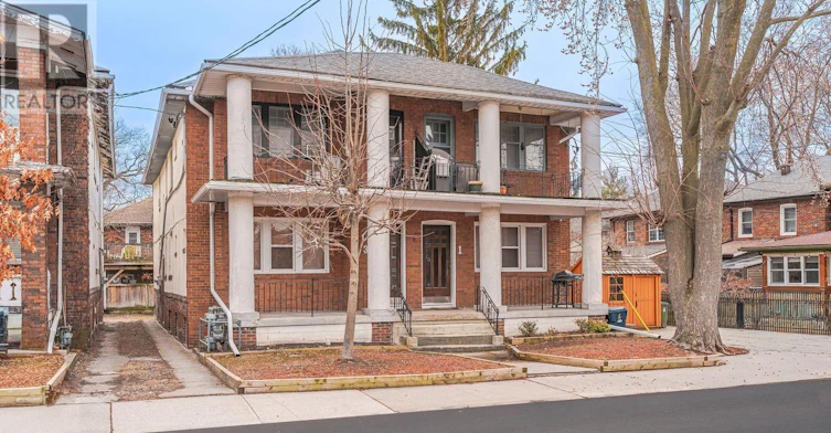 MAIN-1 Bonfield Avenue, Toronto, ON, M4E 1B9