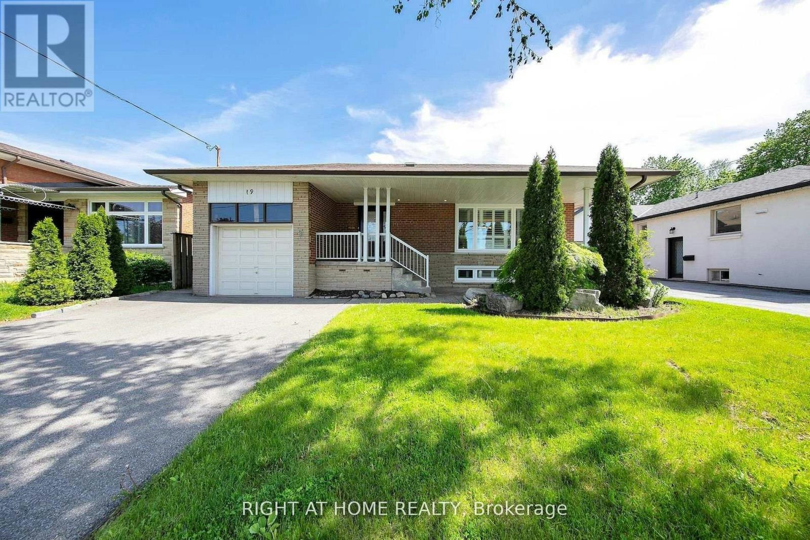 BASEMENT-19 Wall Avenue, Toronto, ON, M9N 2N6