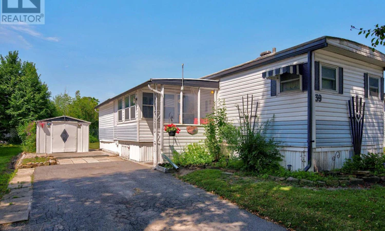 39 Worthington Way