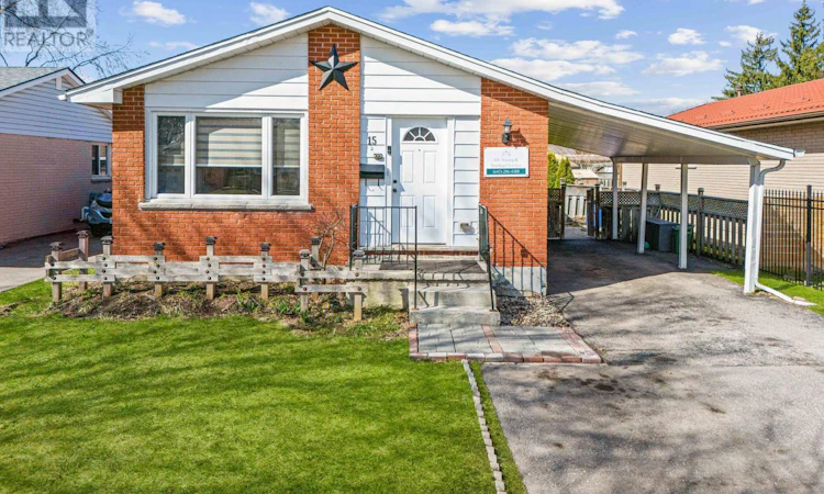 15 Garland Crescent