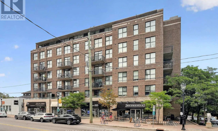 203-150 Caroline Avenue