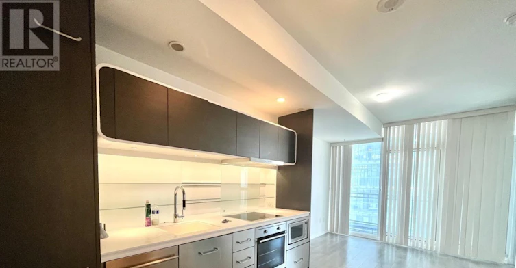 3905-45 Charles Street E, Toronto, ON, M4Y 0B8 - 4