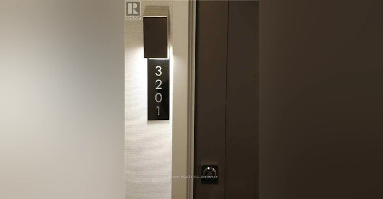 3201-42 Charles Street E, Toronto, ON, M4Y 0B7 - 2