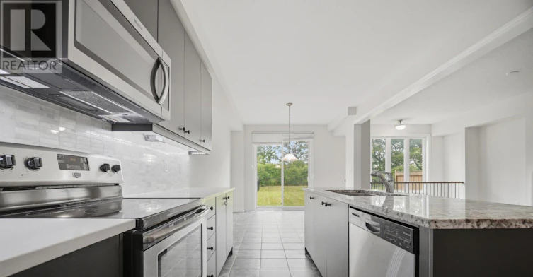 2455 Village Common, Oakville, ON, L6M 0S2 - 12