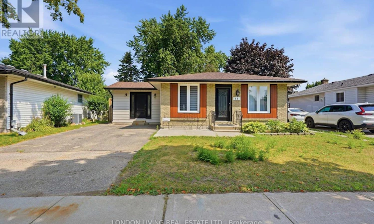 54 Nicholas Crescent