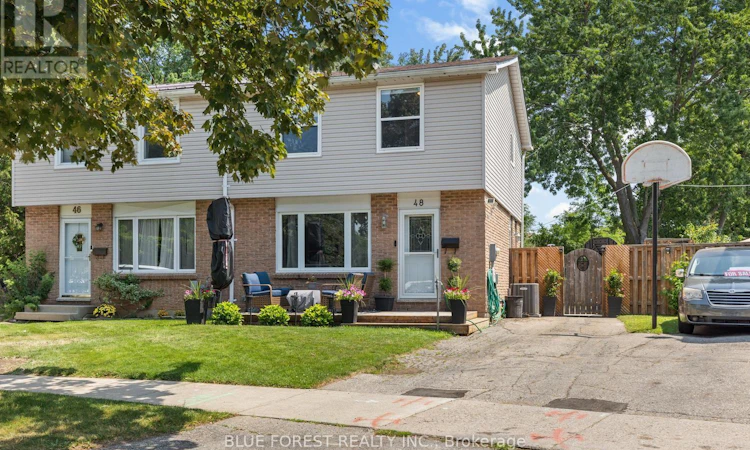 48 Rosamond Crescent
