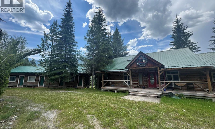 2810 Beaverfoot Rd Road