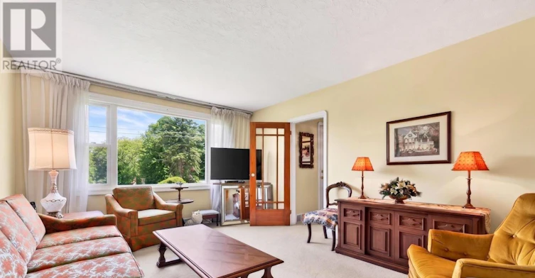 MAIN-820 Simcoe Street N, Oshawa, ON, L1G 4V8 - 6