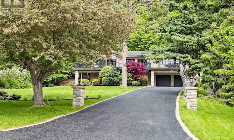 41 Meadowcliffe Drive