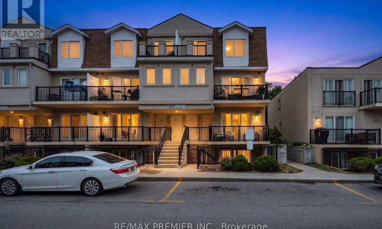 2072-3041 Finch Avenue W