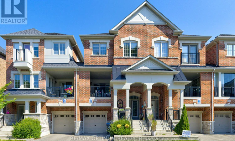 82 Oakmore Lane